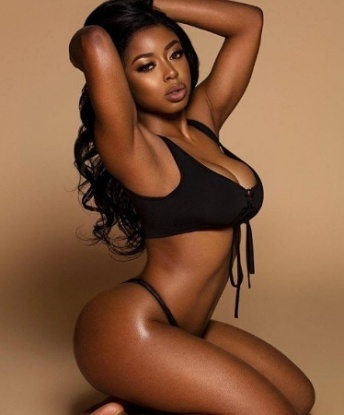 Я опытная индивидуалка с большим выбором услуг для твоего удовольствия. Живу в Москве и с радостью встречусь с тобой в моей уютной квартире или приеду к тебе в гости. Я всегда стараюсь удовлетворить все твои желания и сделать твои фантазии реальностью. У меня есть много отзывов, которые подтверждают мою профессиональность и качество предоставляемых услуг. Посмотри мои фото, они говорят сами за себя. Жду твоего звонка, чтобы разделить с тобой незабываемые моменты страсти и наслаждения. 💋🔥 7597, 21 год