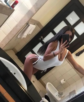 У меня все, что тебе нужно - креативность, нежность и опыт. Я с удовольствием реализую твои самые сокровенные фантазии. Услуги, которые я предлагаю, доставят тебе невероятное удовольствие. Фото, которые ты видишь, подтверждают мою красоту и очарование. Я проживаю в Москве и готова встретиться с тобой прямо сейчас. Отзывы обо мне являются лучшим доказательством моих талантов и профессионализма. Жду твоего звонка 🌹💋 8424, 23 года